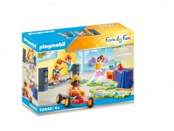 Playmobil-Family-Fun-Kids-Club-70440